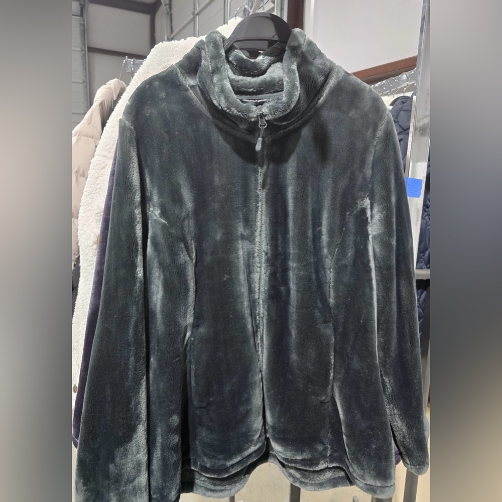 32 Degrees Heat women's plush faux fur full-zip jacket